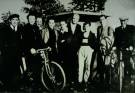 Don_KERGEN_Schma12061944Gare_zu_Limerle_vlnr_Eugen_KRMER_Alois_Kremer_Pierre_Schon_Edgar_Michaus_av.al.Pierre_Kergen_Hansen_Alain_Best; av.al_Roland_Davison_av.al_Batty_Mutsch.jpg